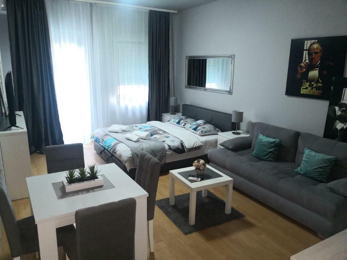 Contemporary Residence Ниш Экстерьер фото