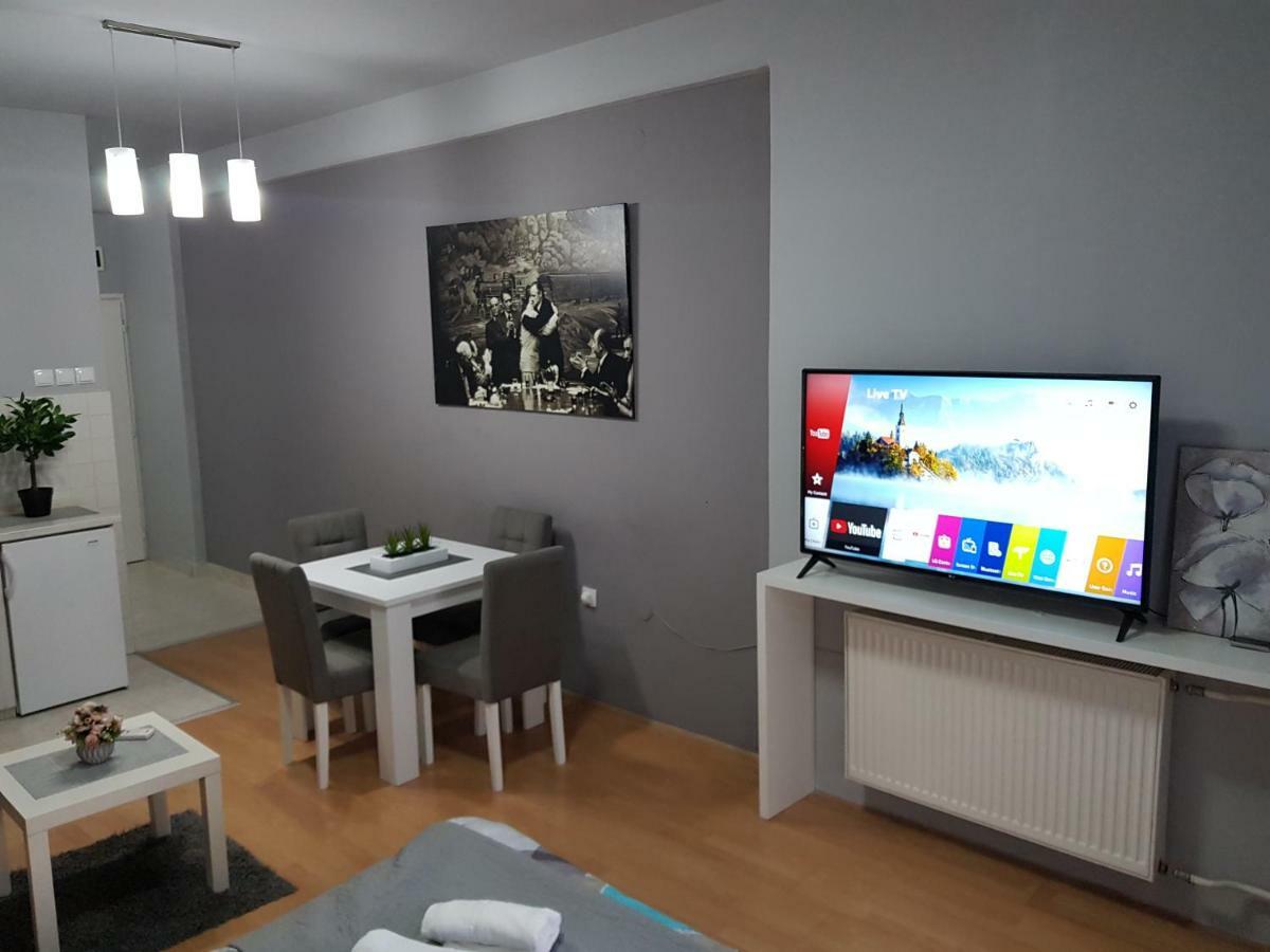 Contemporary Residence Ниш Экстерьер фото
