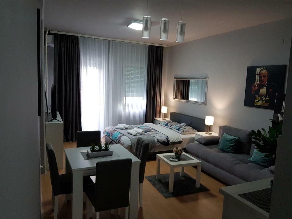 Contemporary Residence Ниш Экстерьер фото